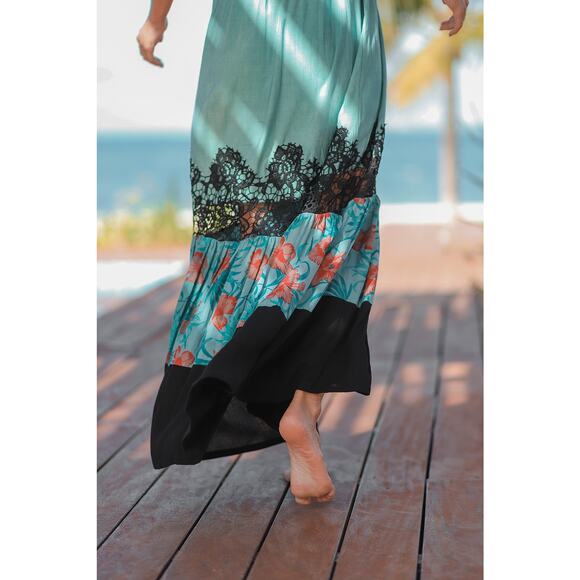 Resort Maxi Dress by T. Zovich Mixed Media Green Floral V-Neck Spaguetti Smocked - Picture 15 of 16